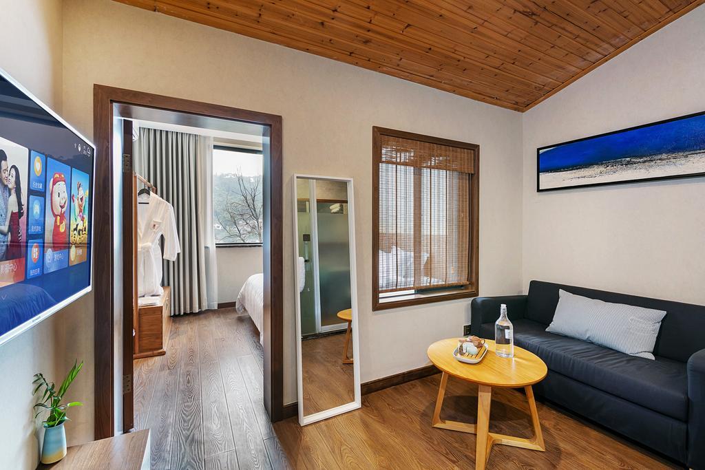 Hangzhou Puyu Travelling With Hotel Bagian luar foto